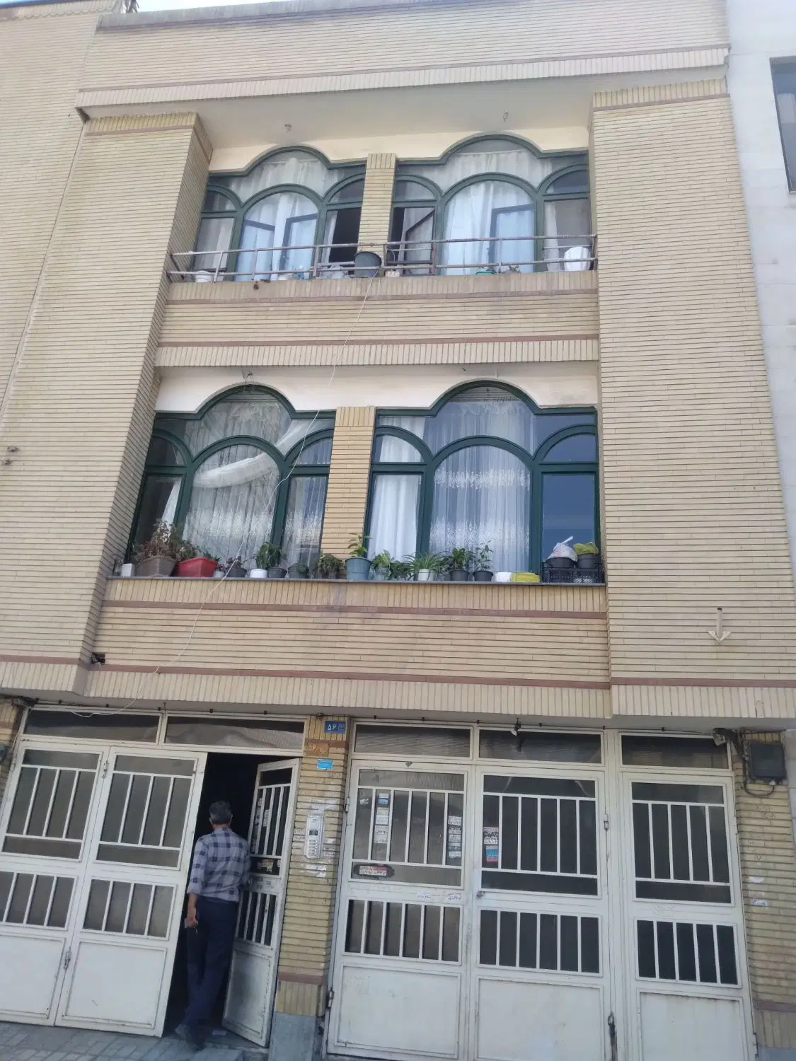یک دستگاه منزل مسکونی