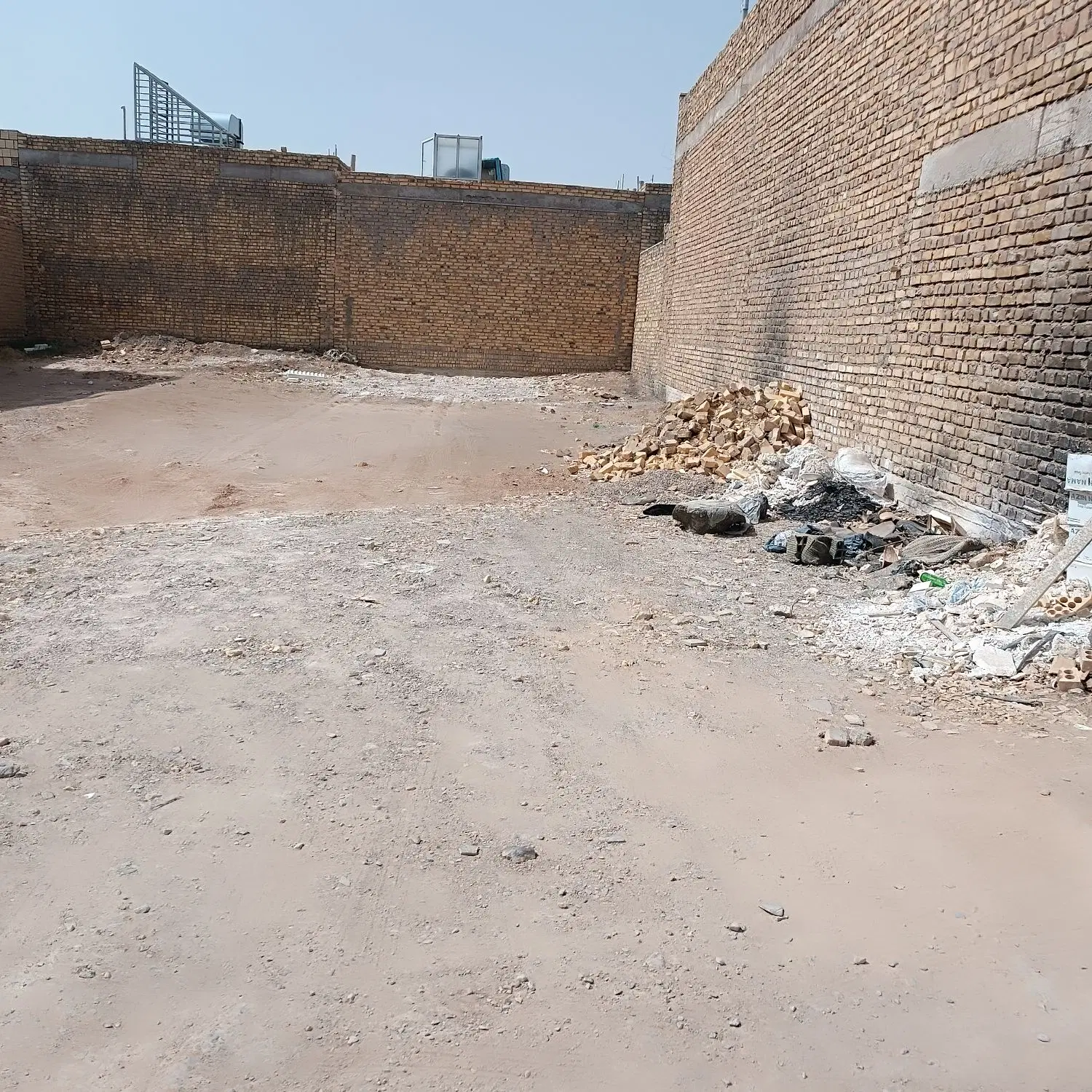 یک قطعه زمین وقف