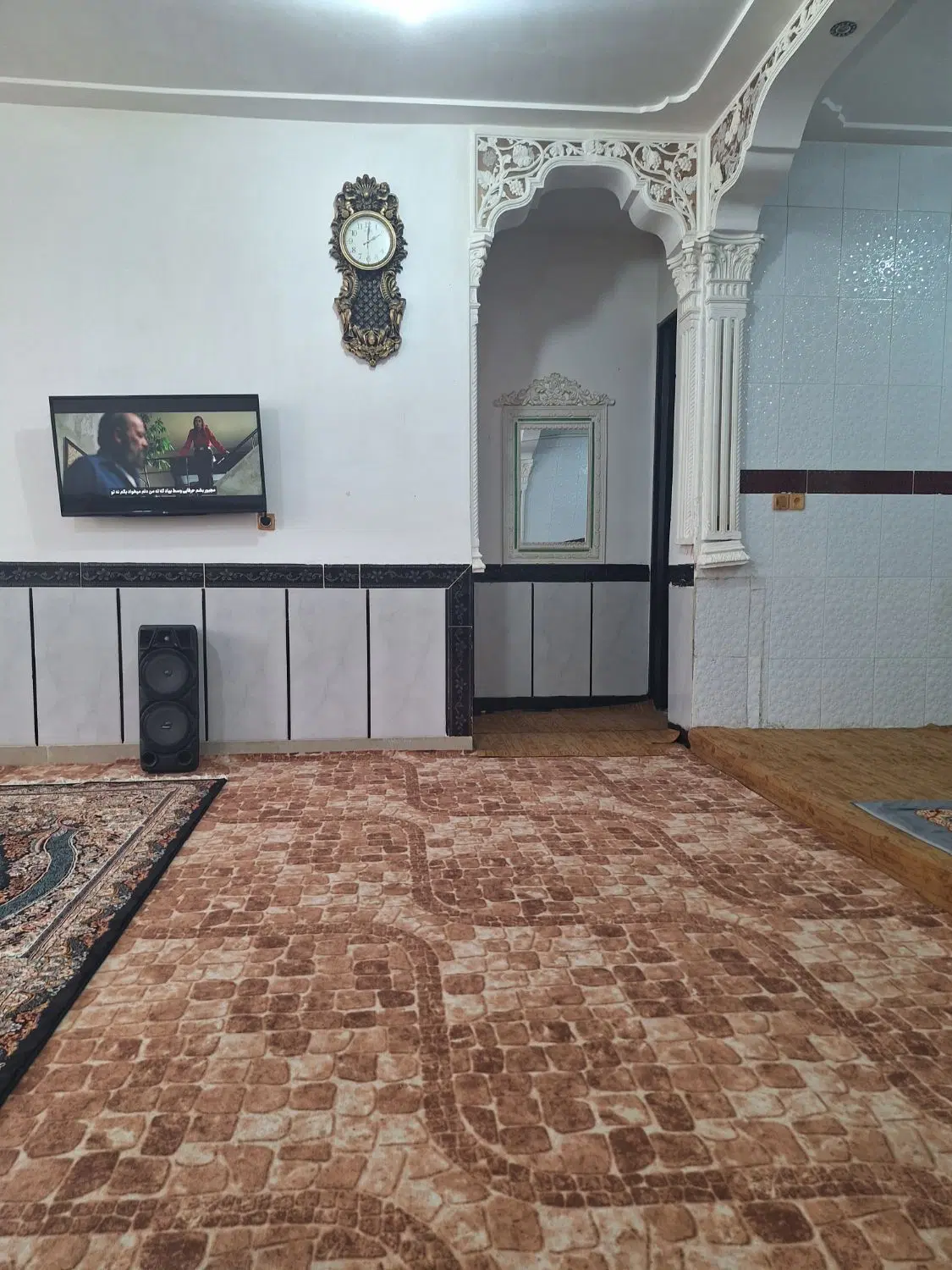 نیاز به یک همخونه دارم
