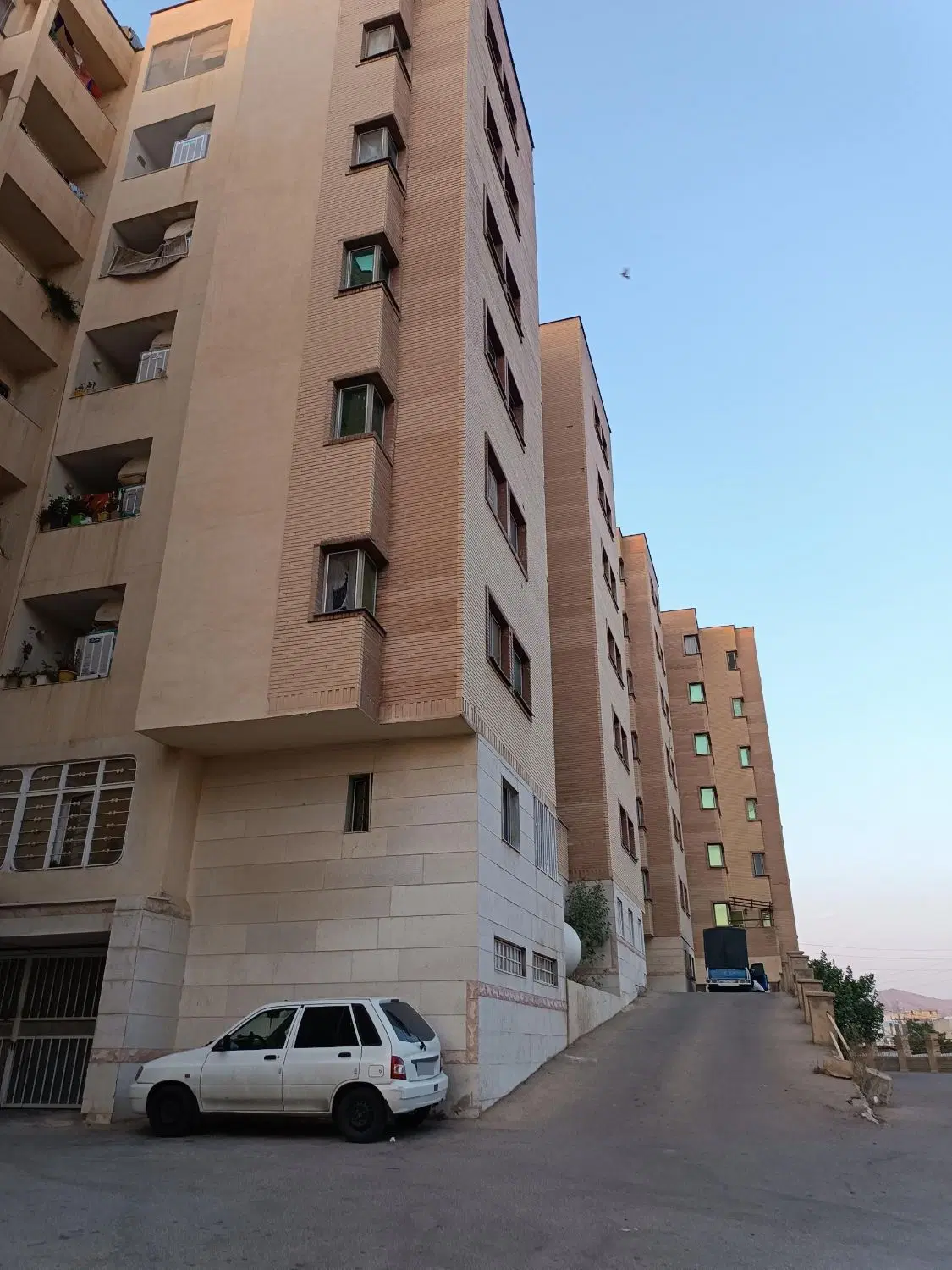 فروش آپارتمان دو خوابه امام حسن