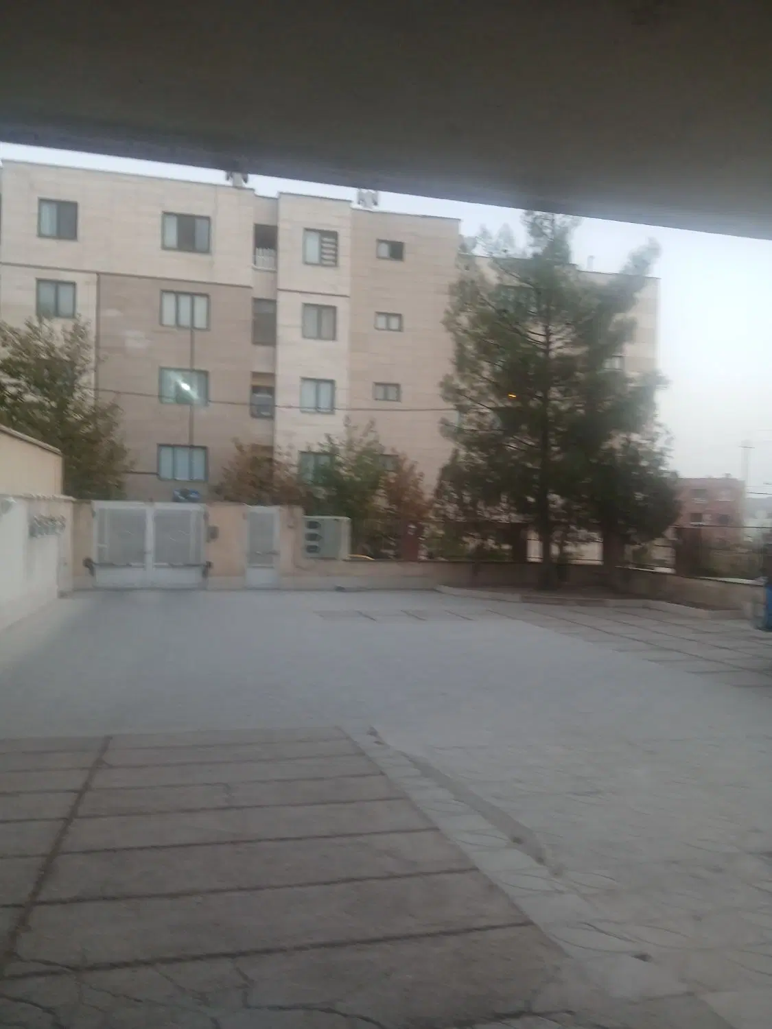 ۳ خواب طبقه اول ۶ واحدی سالن بزرگ
