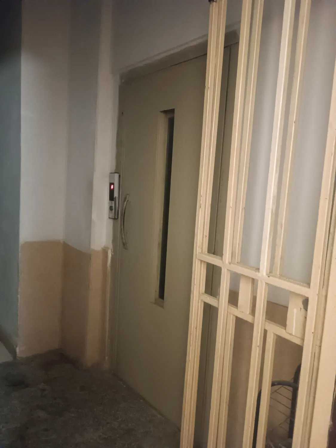 آپارتمان ۹۰ متری