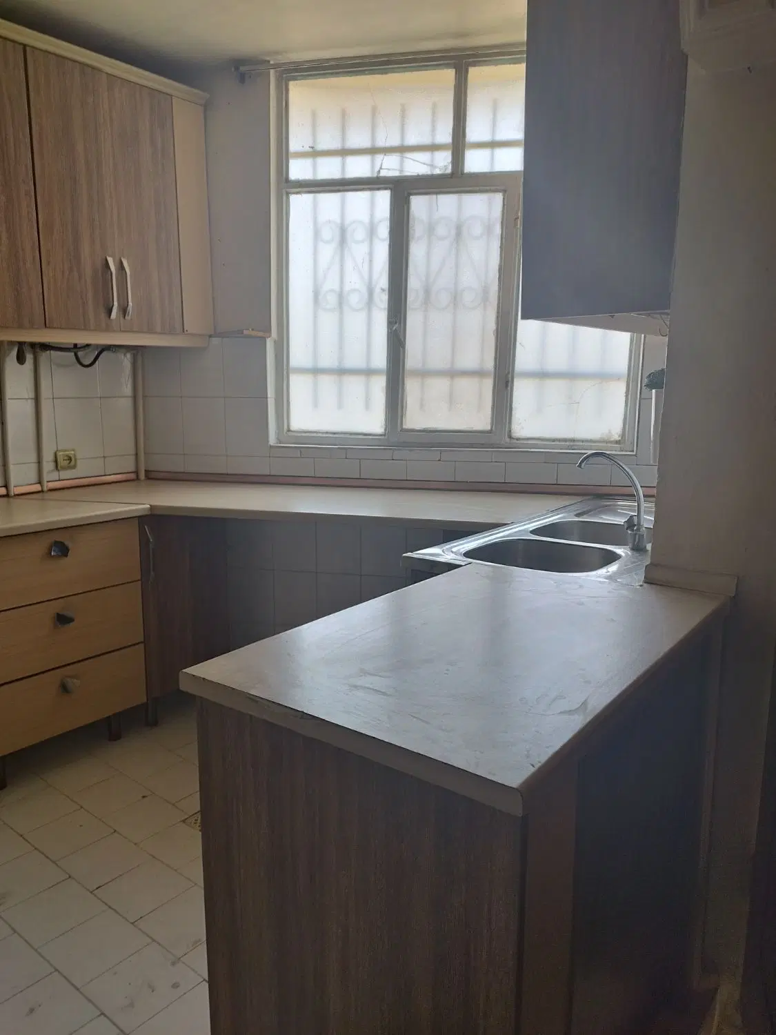 واحد 75متری فول امکانات