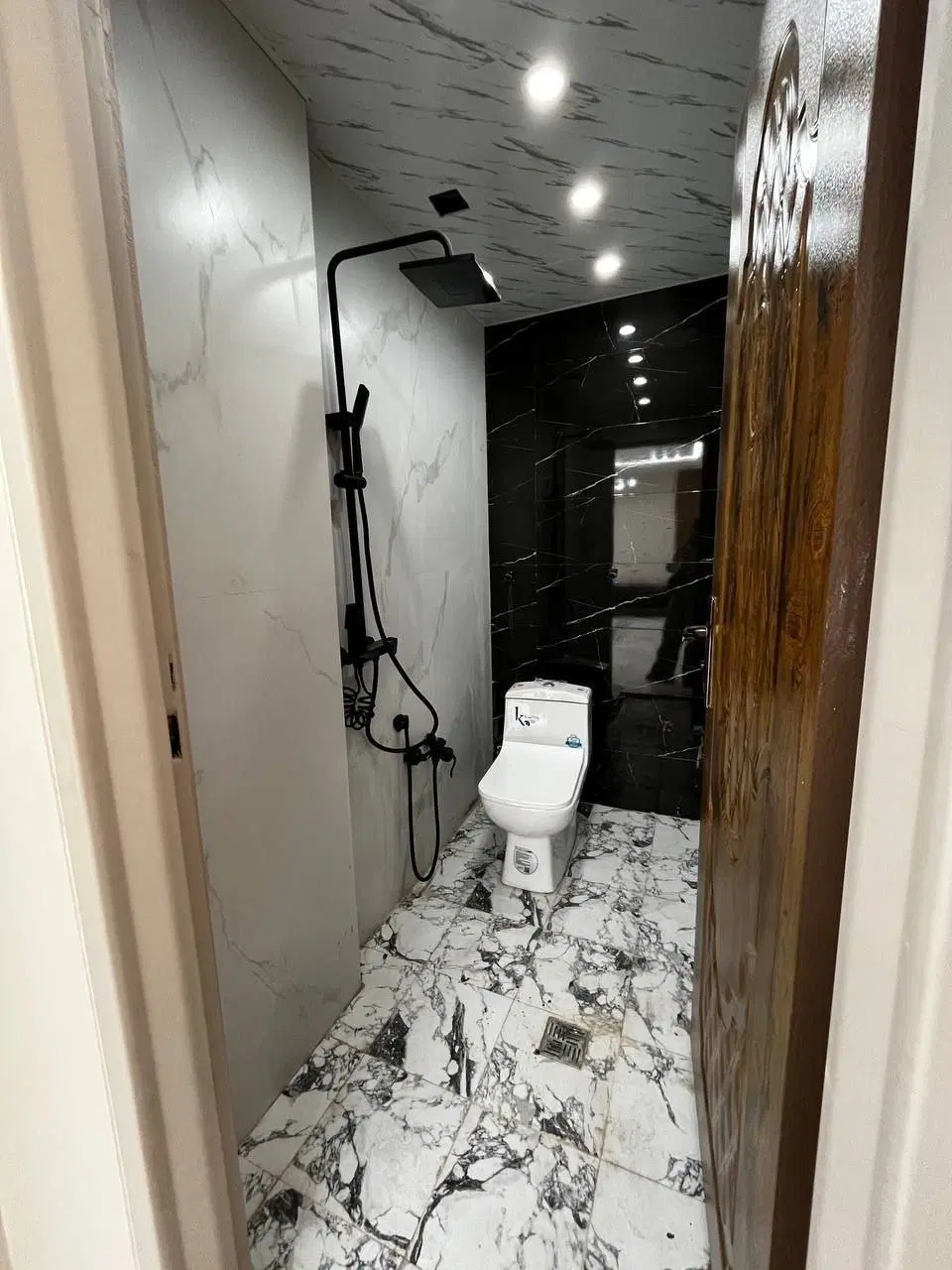 ۷۵متر آسانسور پارکینگ _ تاپ لوکیشن *سندتک برگ