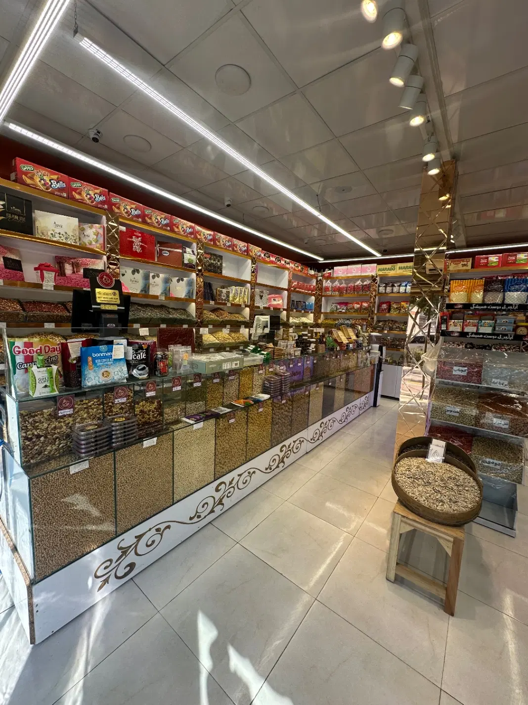 واگذاری مغازه لوکس آجیل و خشکبار
