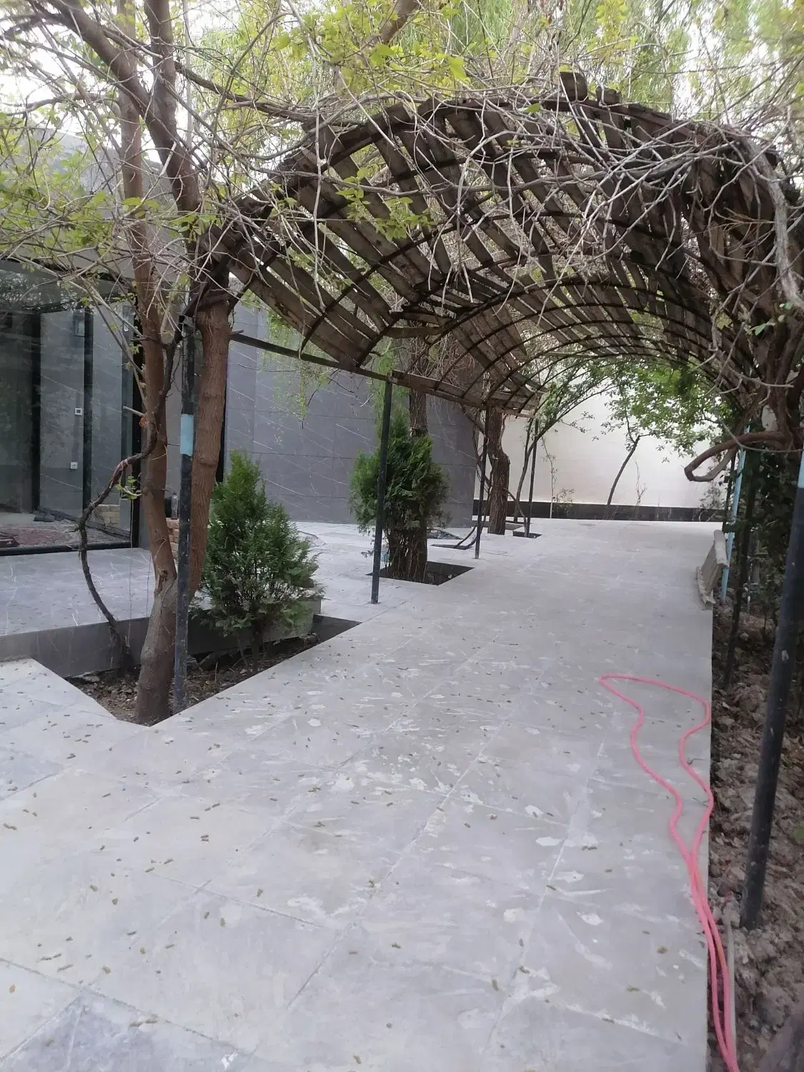 باغچه ۳۰۰متری