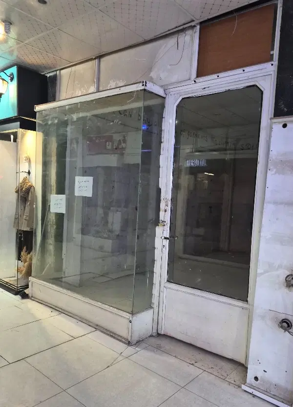 مغازه در پاساژ ملت
