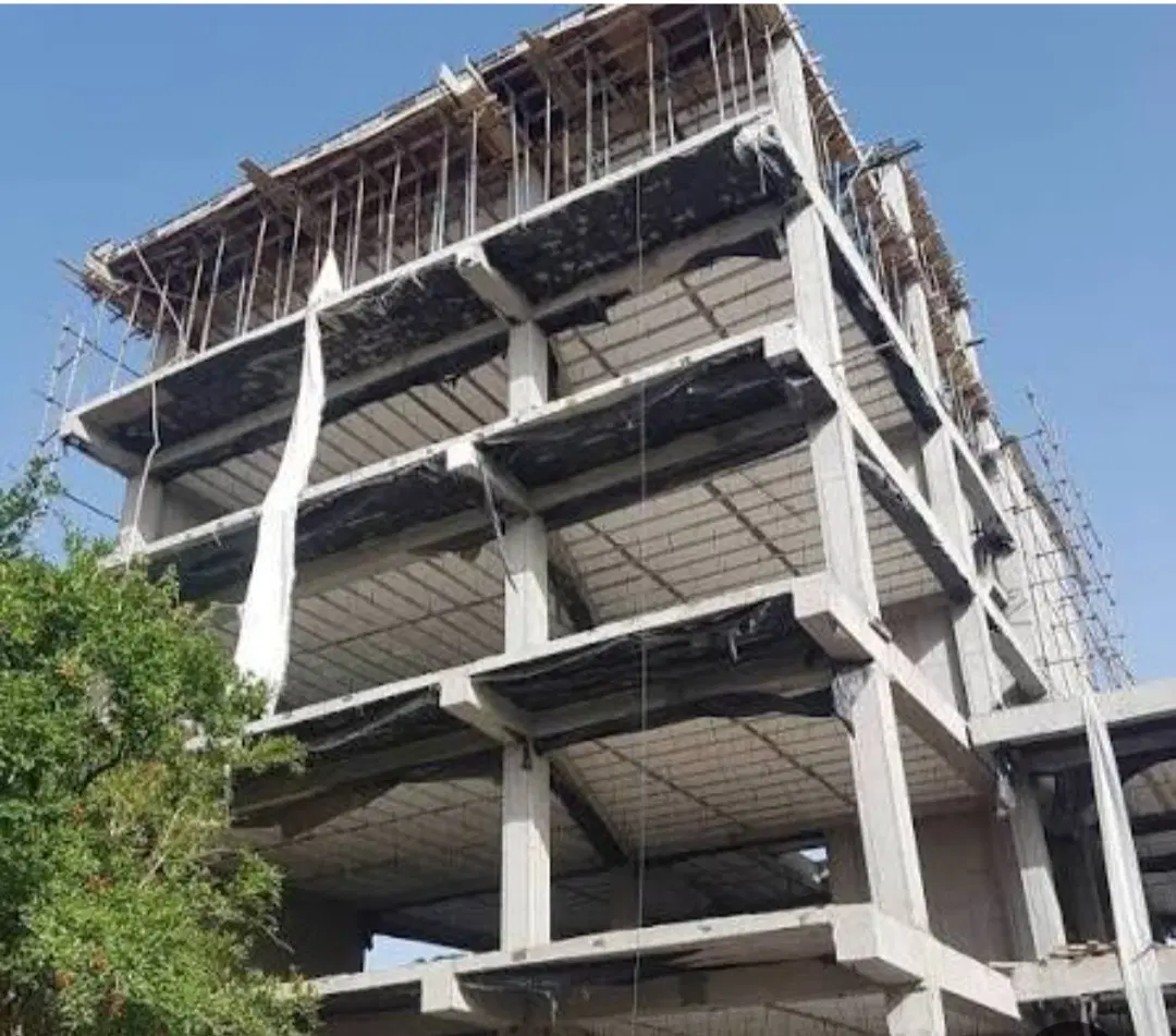 پیش فروش بلوار فردوس۳۲۰متر۴خواب با۴پارکینگ