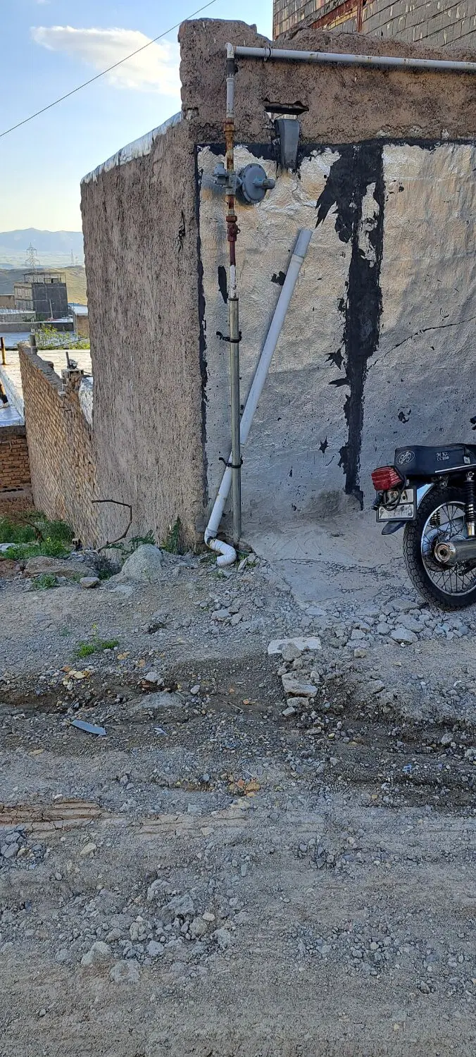 خانه فروشی پایین کوه