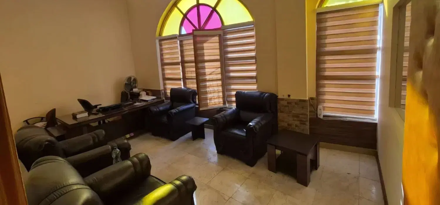 مغازه تاپ لوکیشن فول امکانات الهیه