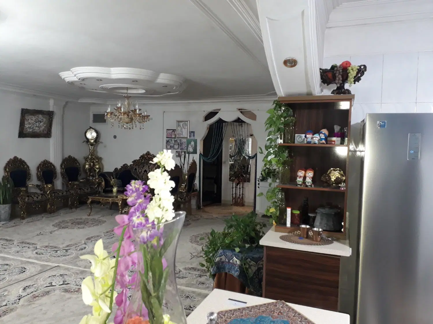 واحد 130 متری سه خواب با دو پارکینگ