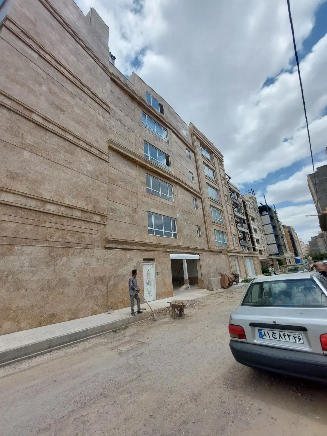 اپارتمان نوساز سر ۳نبش
