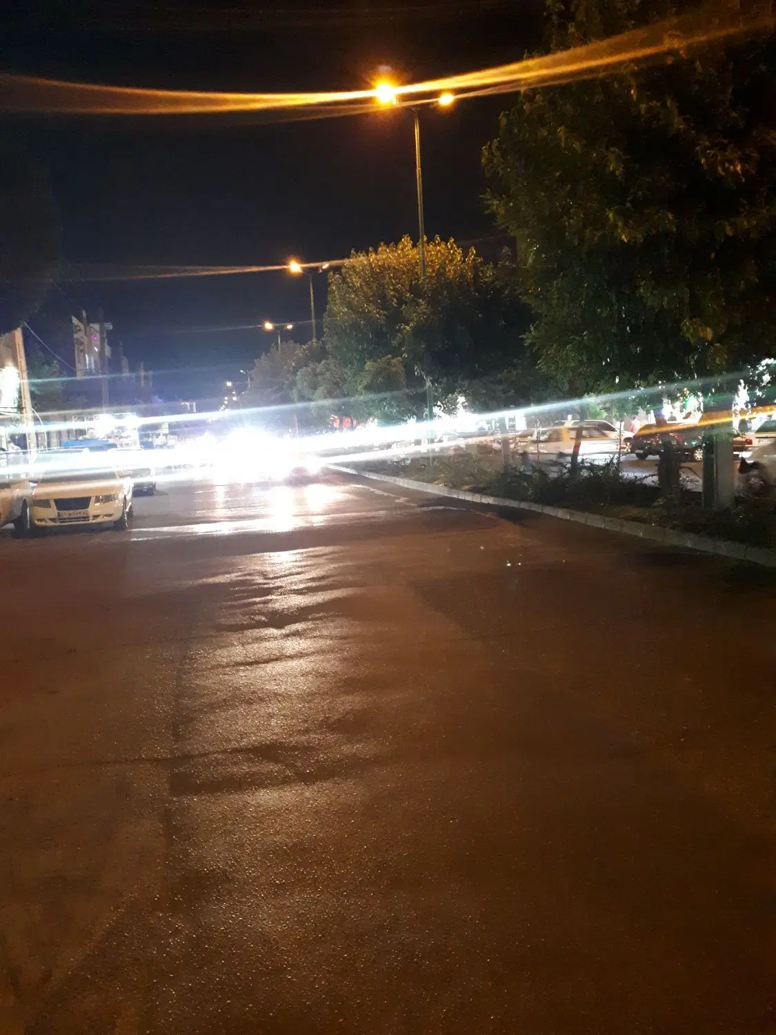 مغازه در بر اصلی حدادی
