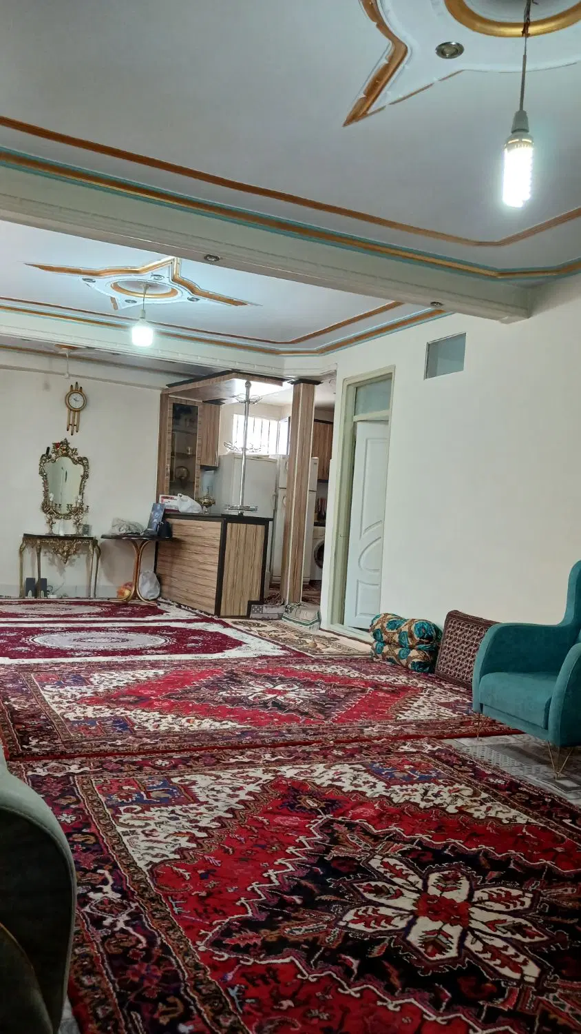 حیاط یک طبقه به متراژ ۱۰۵ متر دو خوابه