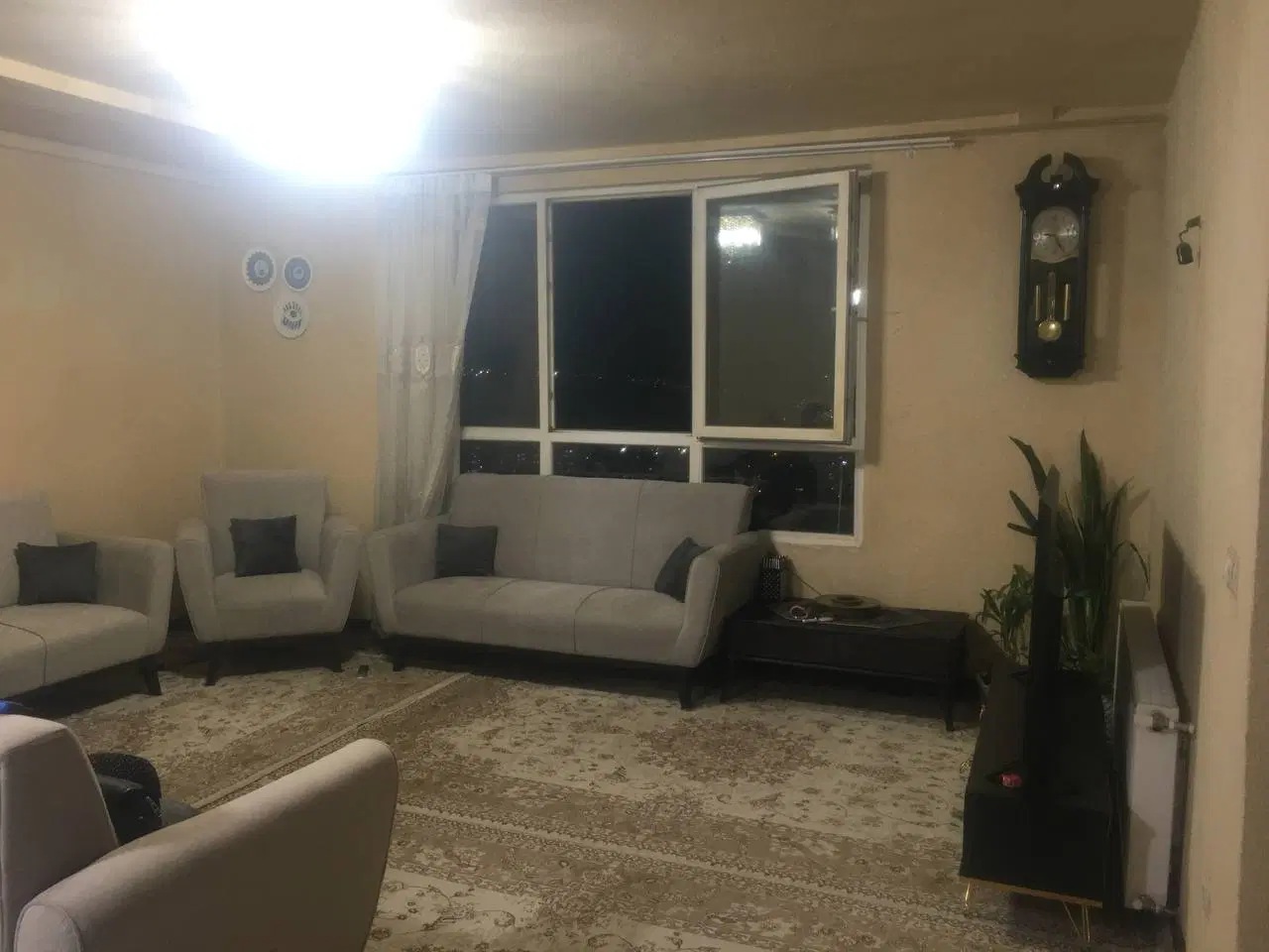 مسکن مهر ۲ خوایە پردیس  نمای جلو طبقە ۸