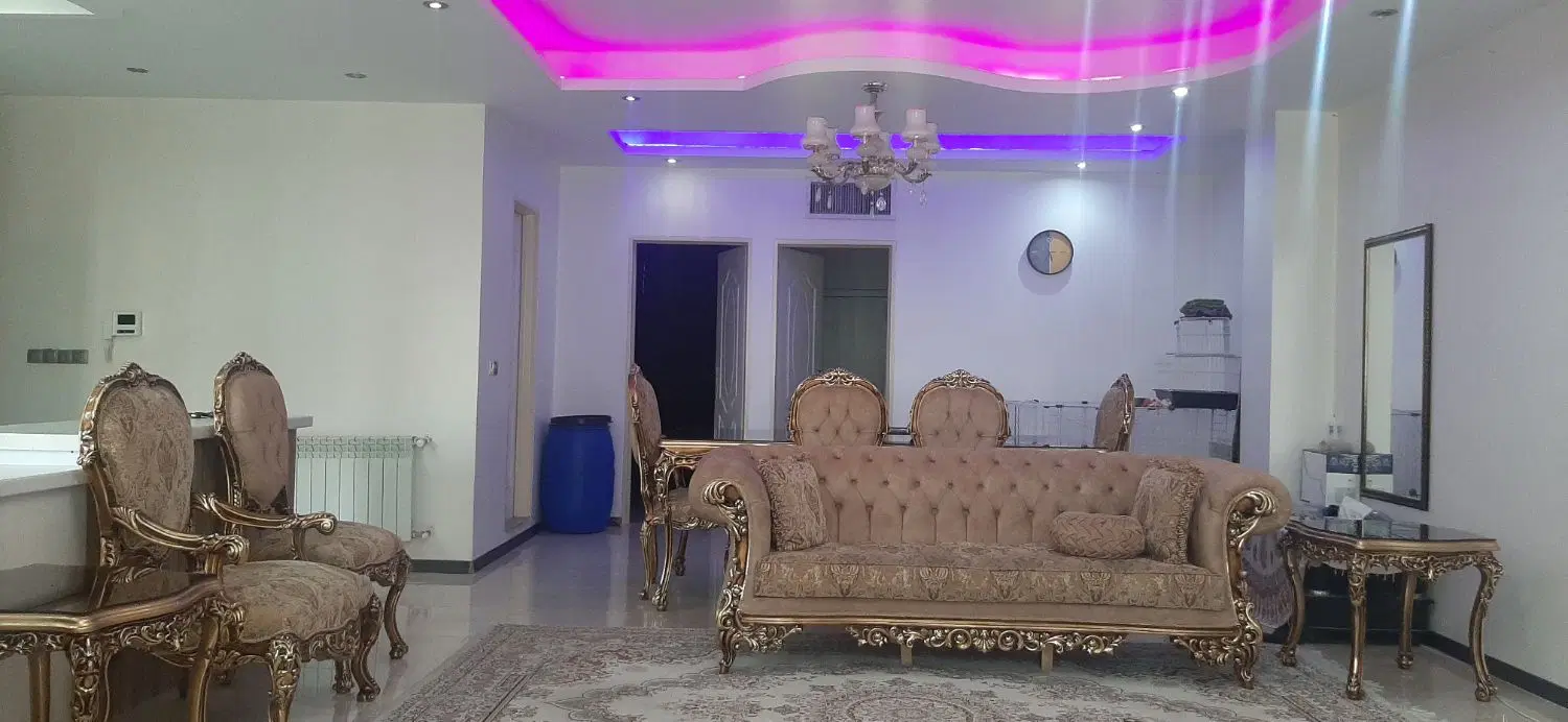 پول لازم هستم و پای معامله تخفیف هم میدم