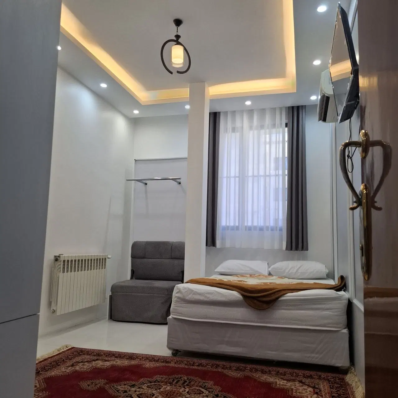 هتل آپارتمان  آبان طلایی