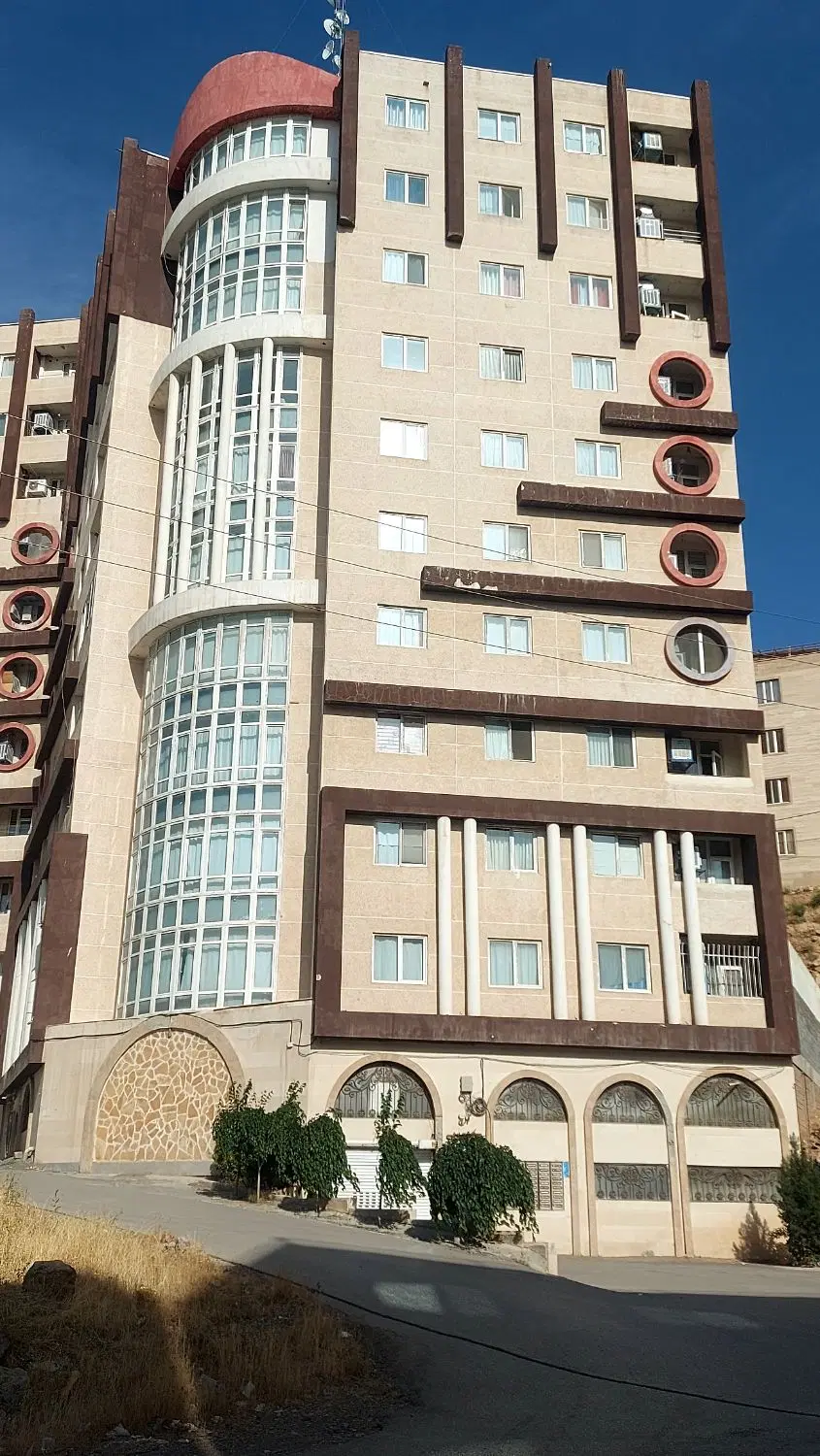 آپارتمان ۹۷ متری زیباشهر خیابان صدف