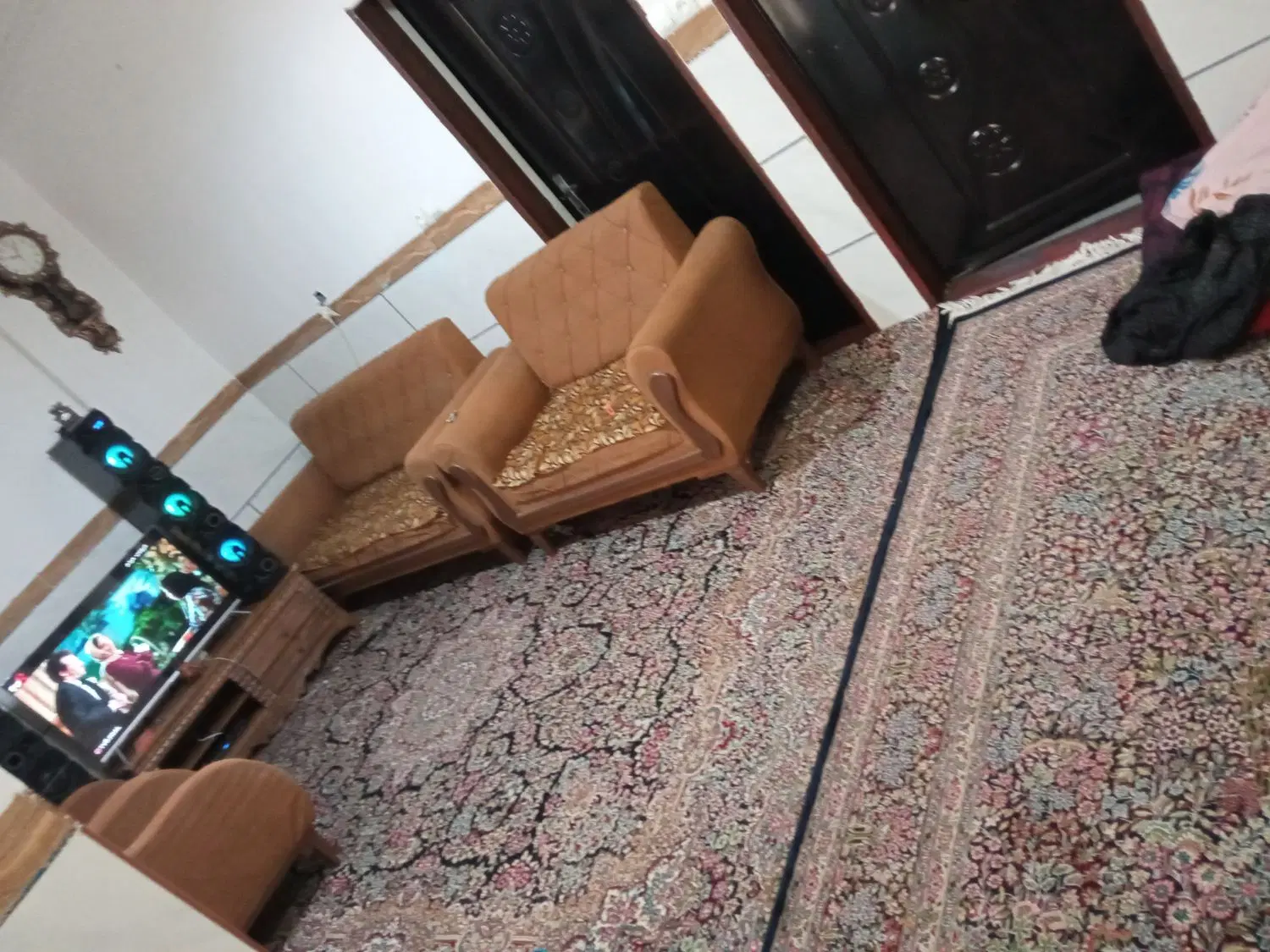 خانه سراسیاب فرسنگی سه قصب  دارای برق گاز