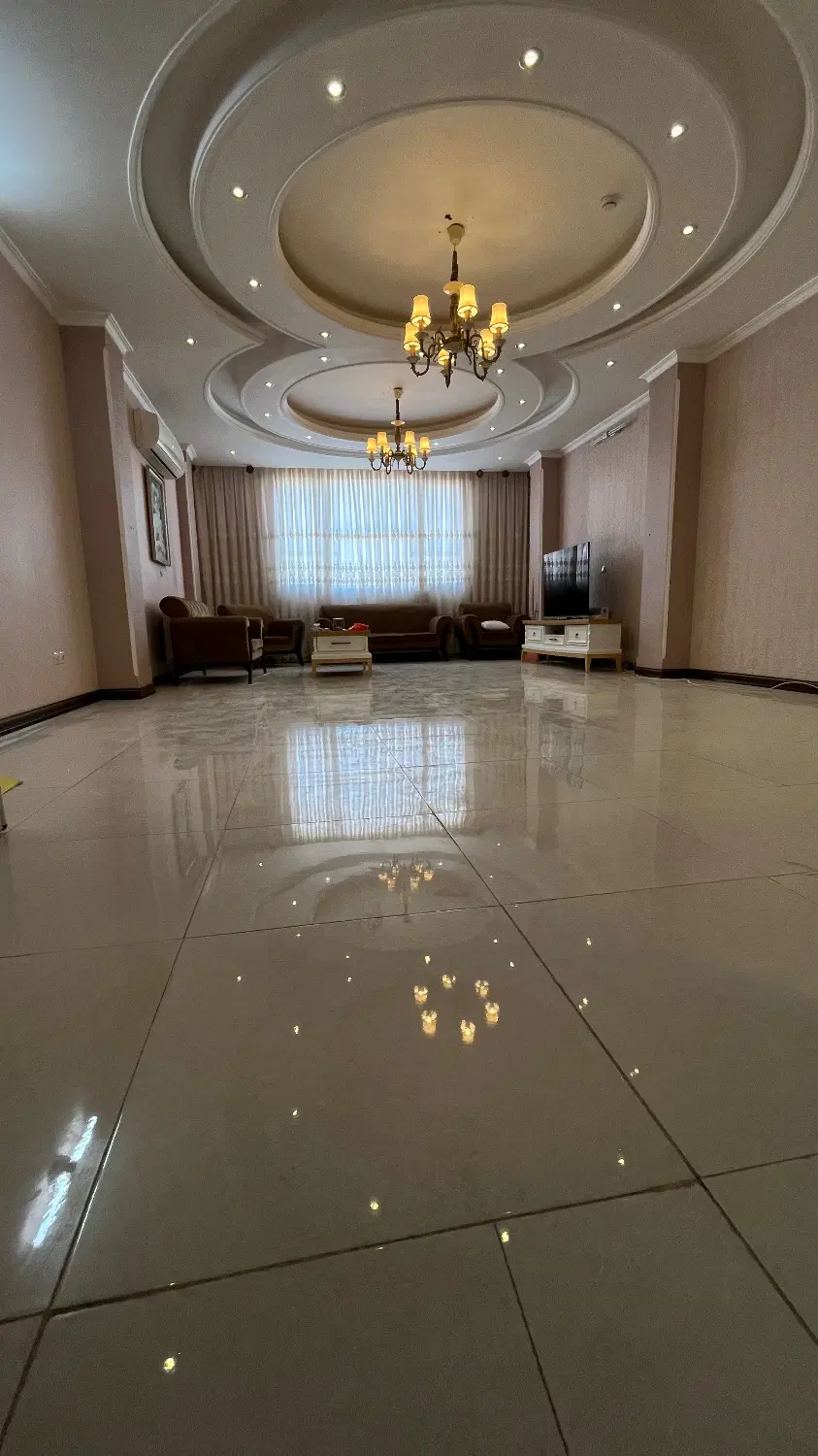 واحد آپارتمان ۱۱۰متر فول امکانات خوش مقشه