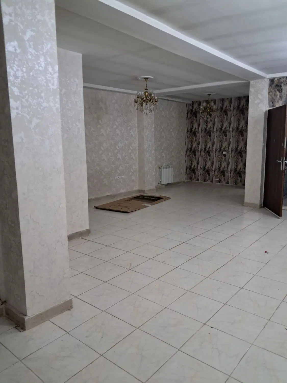 آپارتمان ۱۲۰ متری تک واحدی با پارکینگ انباری