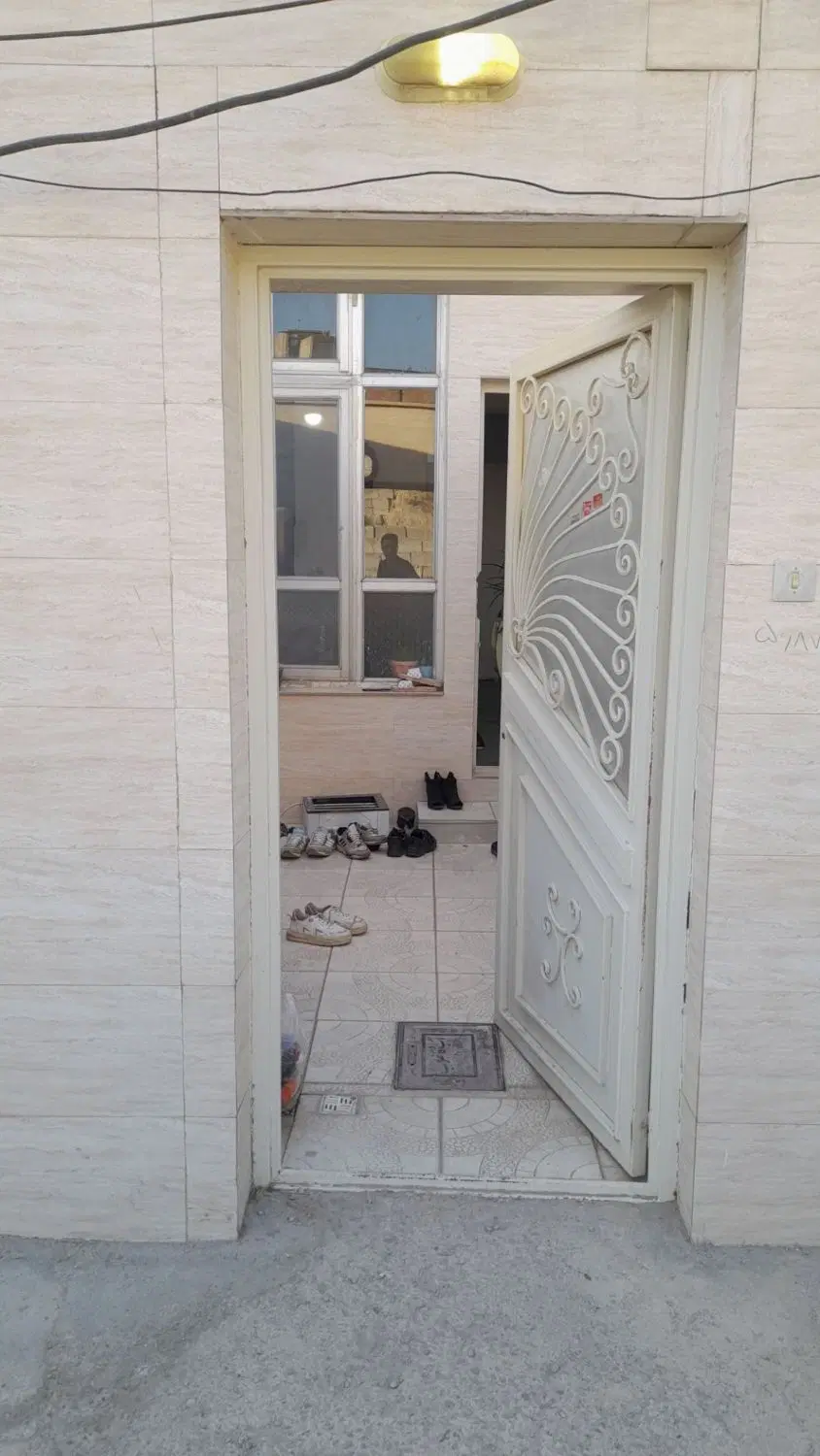 حیاط ۶۵ متری در رواسان