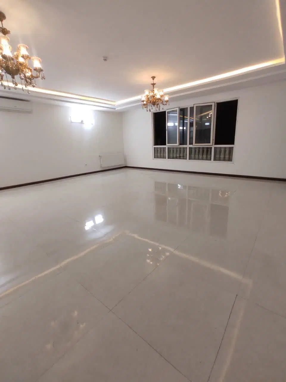 145 متر 3 خواب کم واحد(۸) ۴سال ساخت