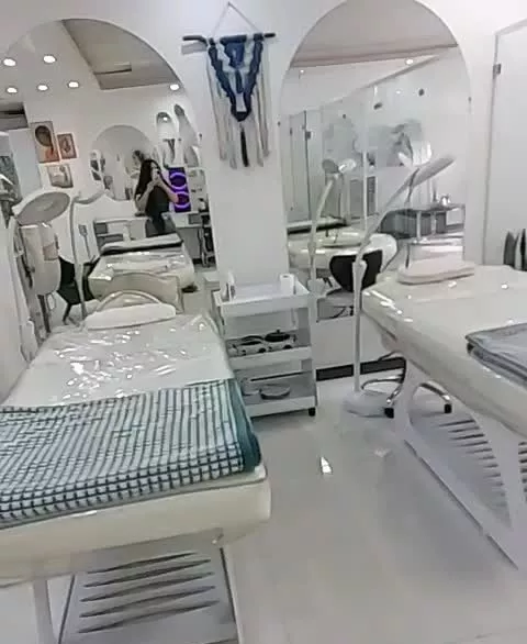 اجاره ی میز ناخن و تخت مژه بهترین لوکیشن