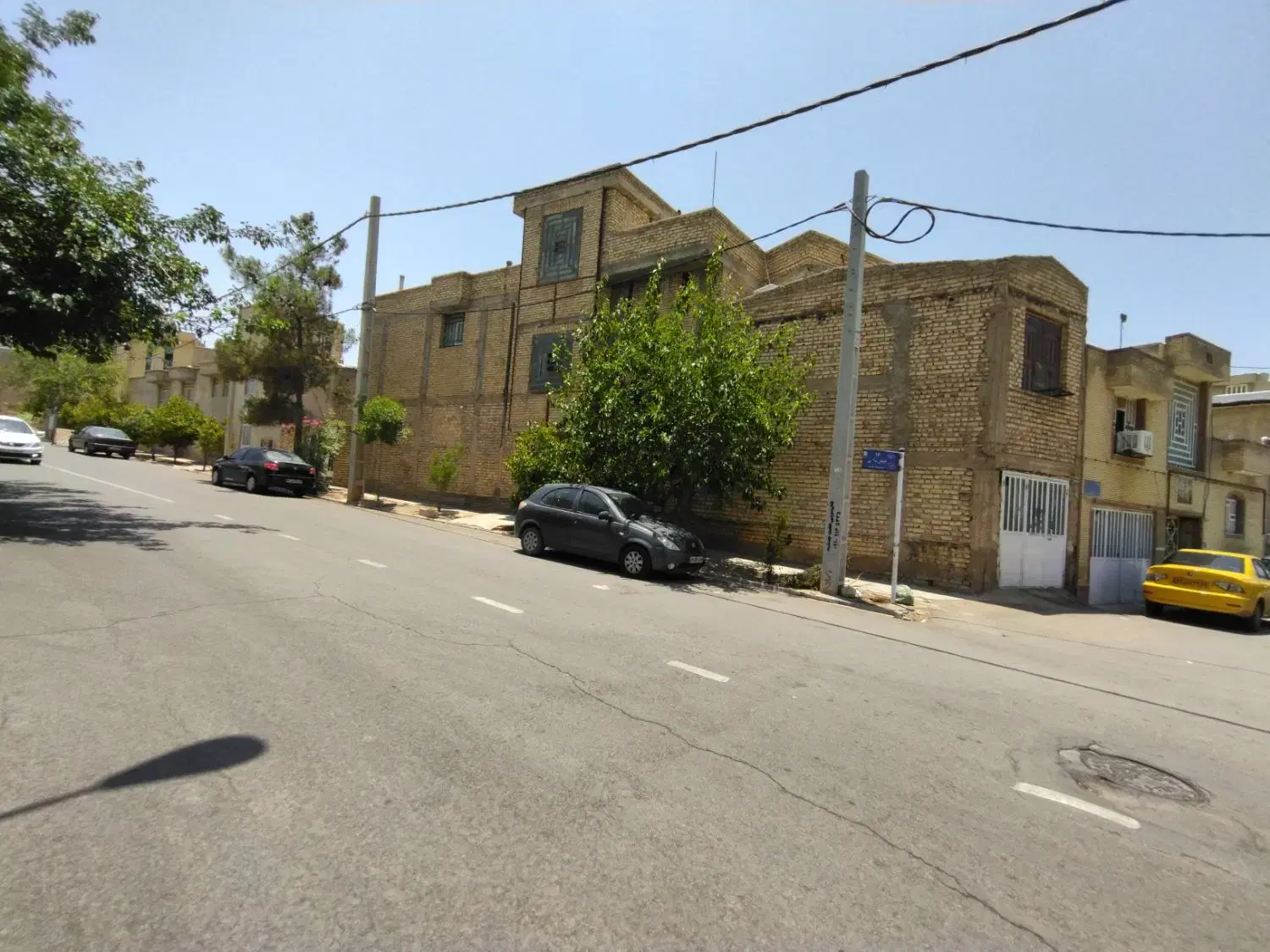 منزل ویلایی دوطبقه سر دونبش میانرود