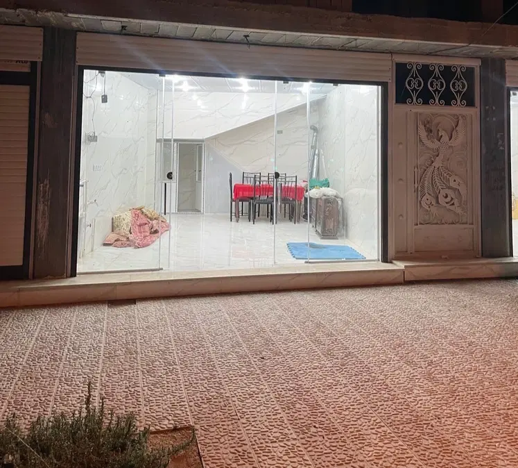 اجاره 4 دهنه مغازه 25هکتاری