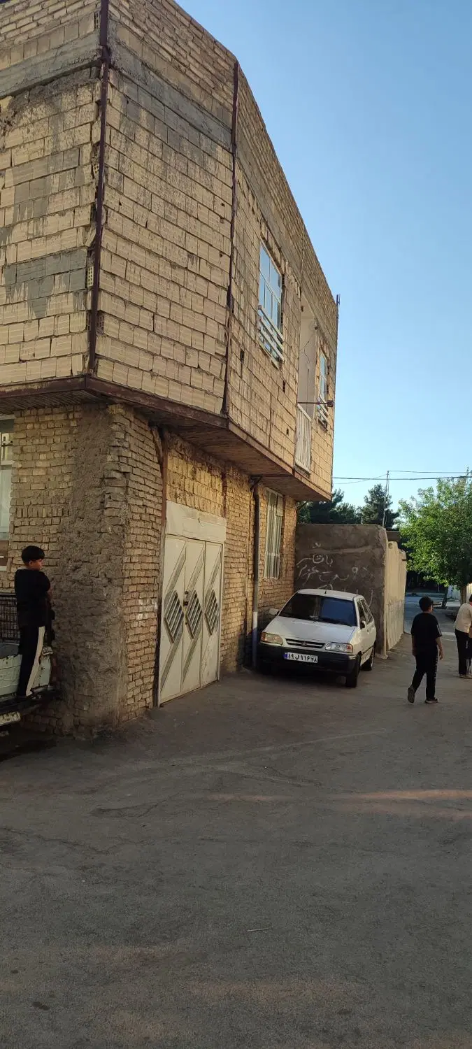 منزل مسکونی دو طبقه