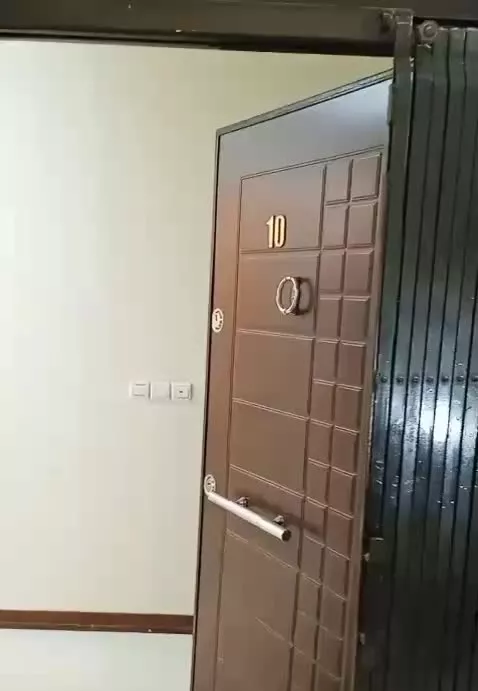 واحد ۱۱۰ متری نرگس شرقی