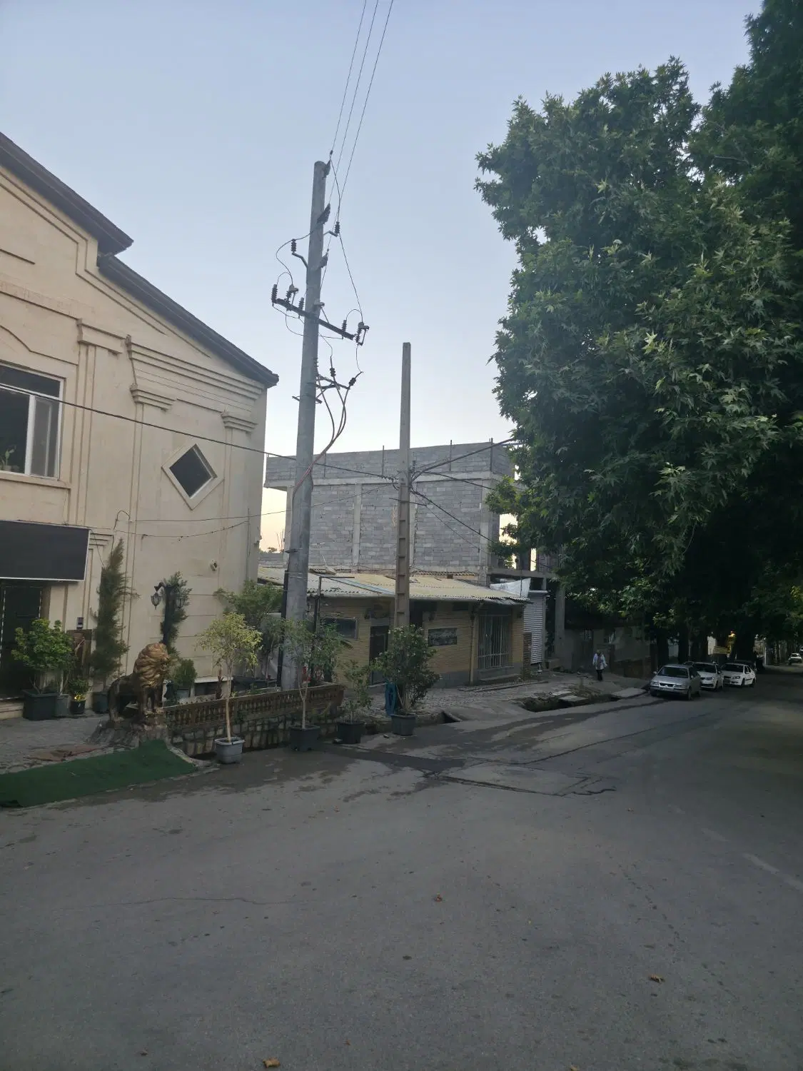 ویلایی دربست۱۲۵ متری حاشیه خیابان درود دررود