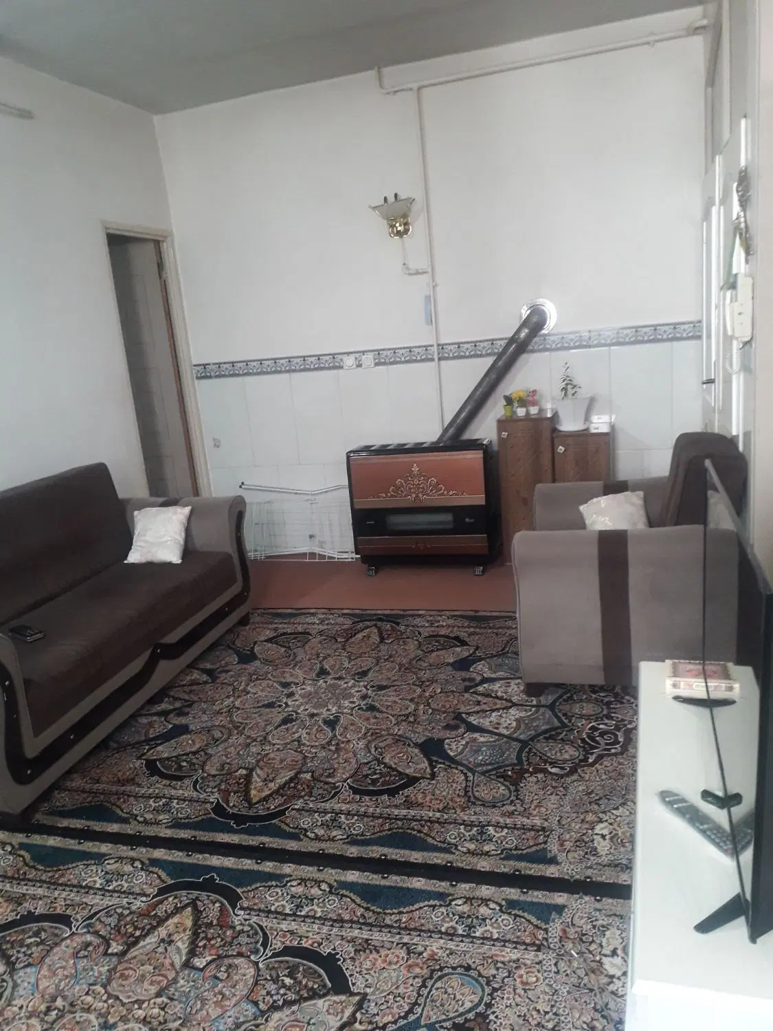 یک واحد 60متری به رهن و اجاره واگذار میشود