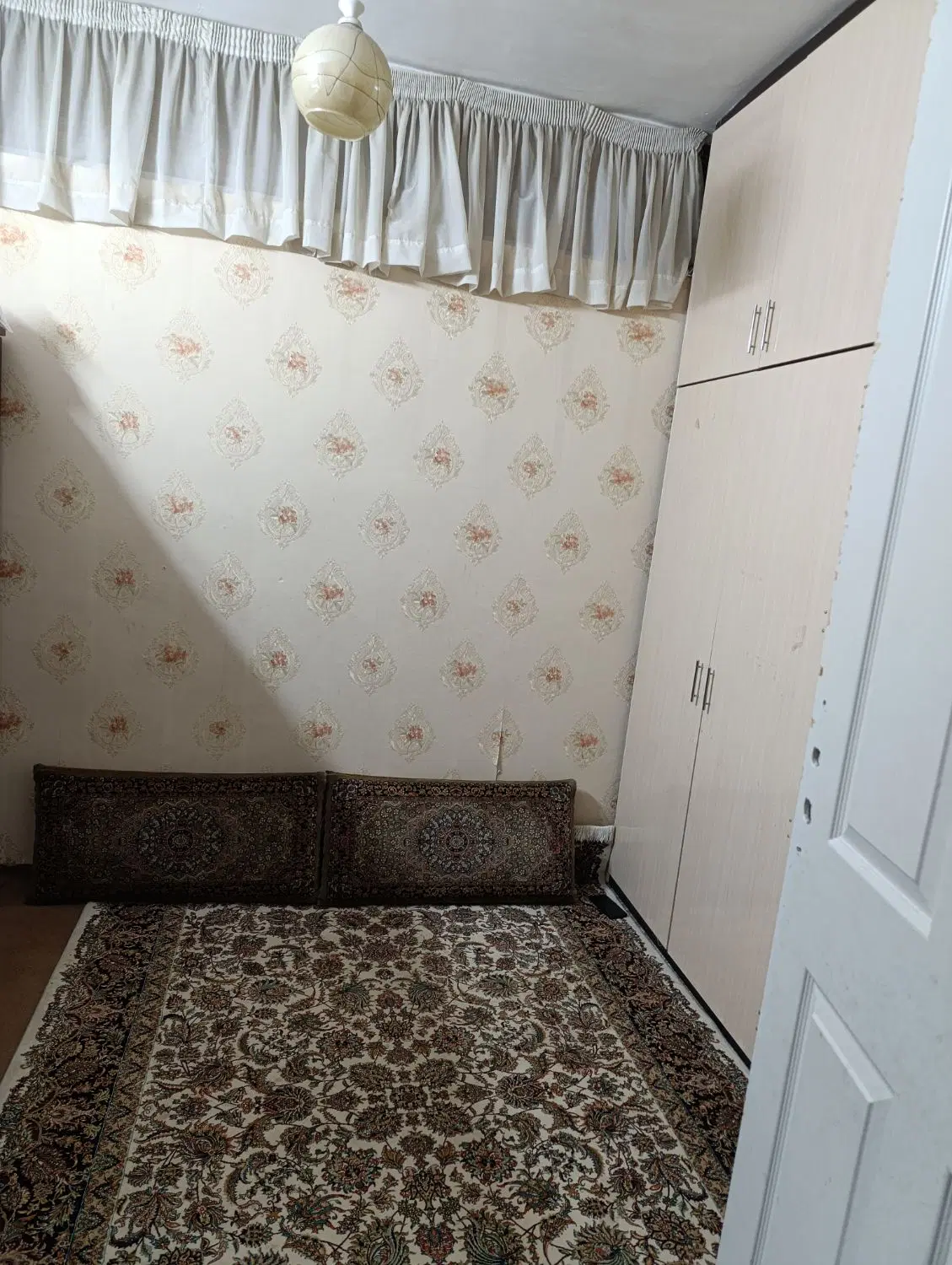 راه جدا ۶۳ متری فروشی
