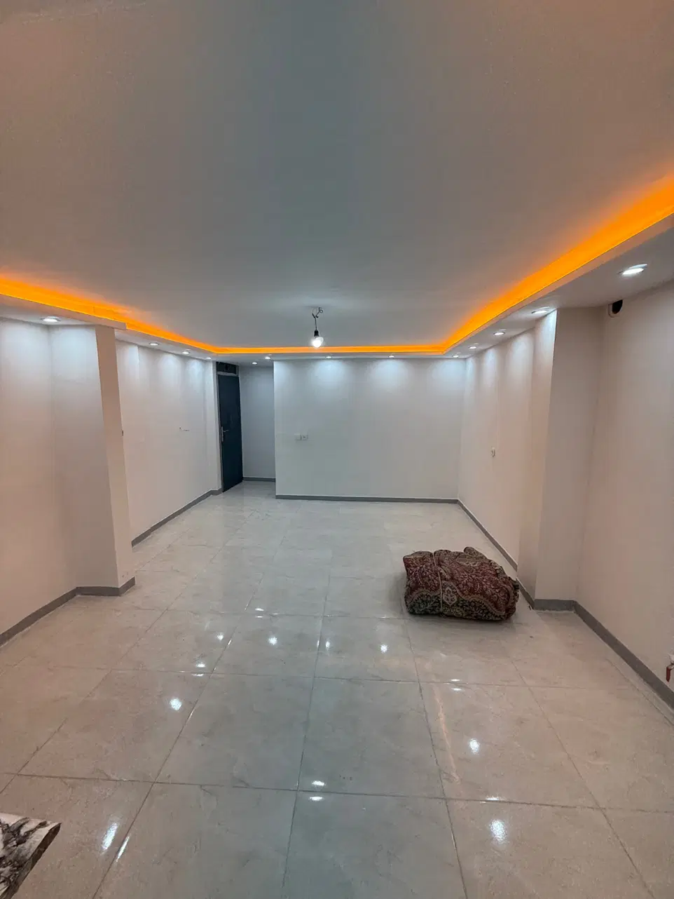 ۶۰ متر مفید با ۱۰ متر بالکن ، معاوضه هم دارم