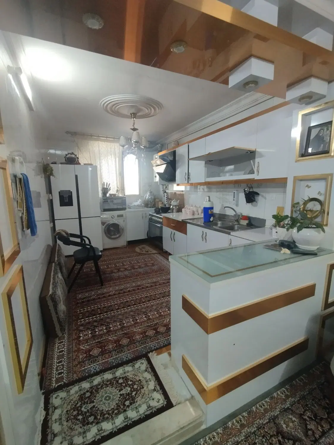 خونه ی خوشگل و نقلی واسه عروس دوماد