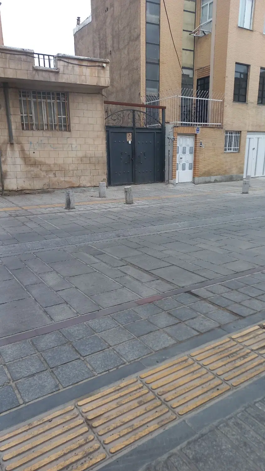 زمین ۵۱ متری فرعی باباطاهر
