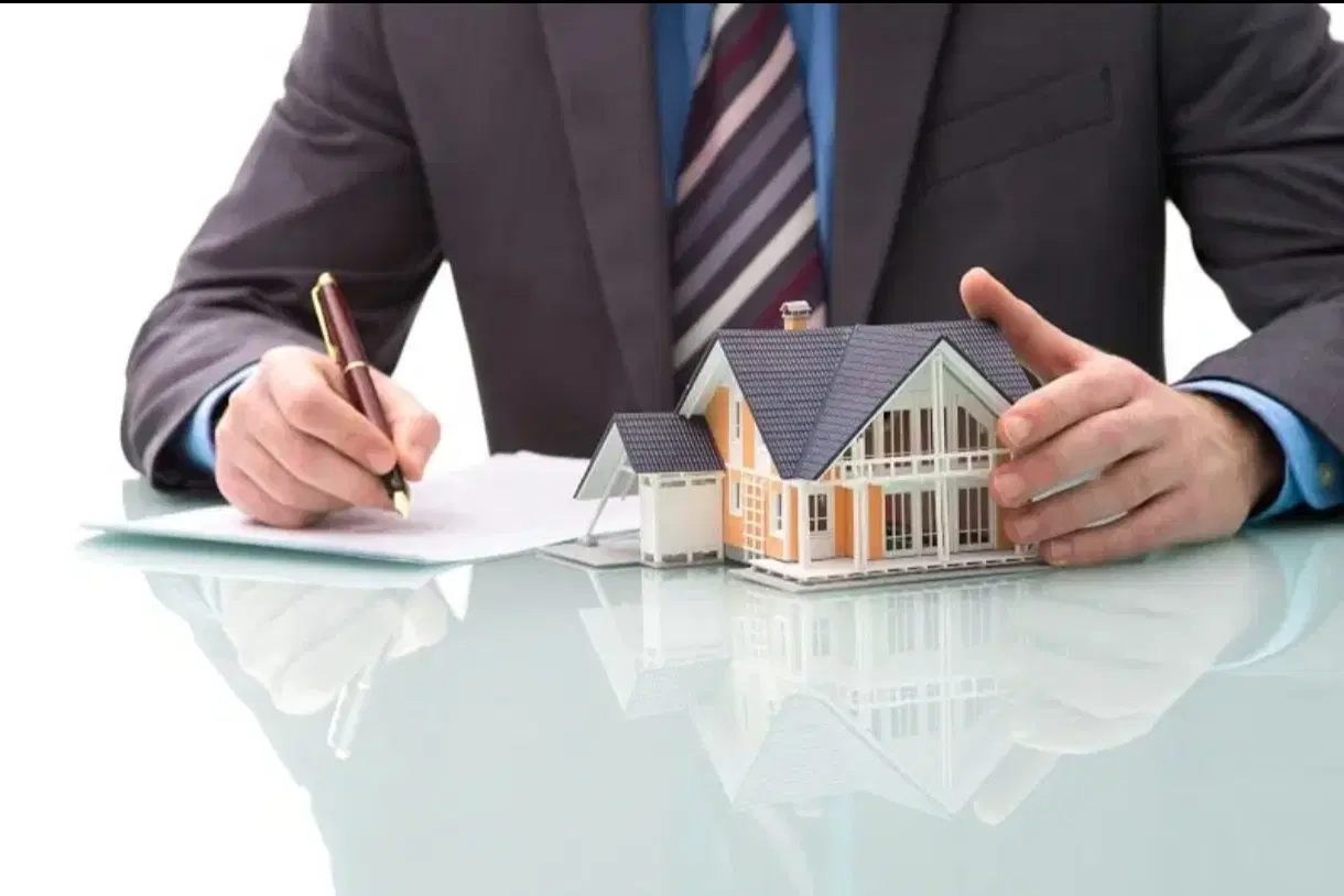 واحد خدماتی تجاری در مرکز شهر زیر قیمت
