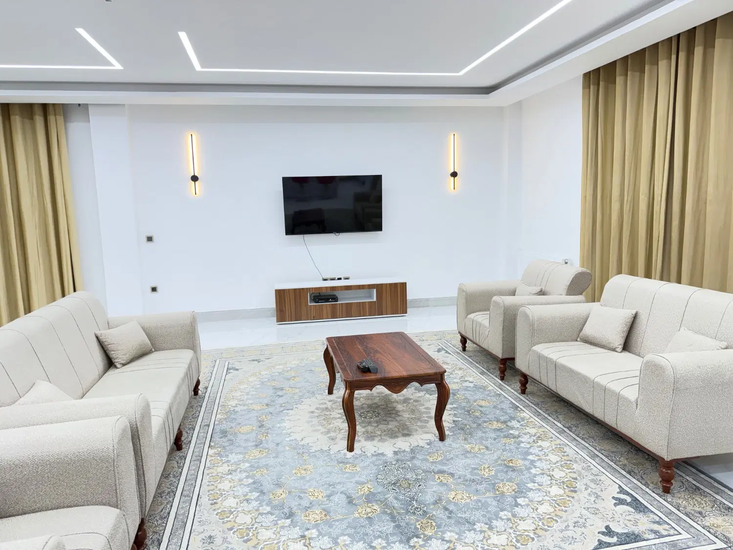 ۱۱۶متر ۳خوابه فول تک واحدی نارمک تلفن خانه