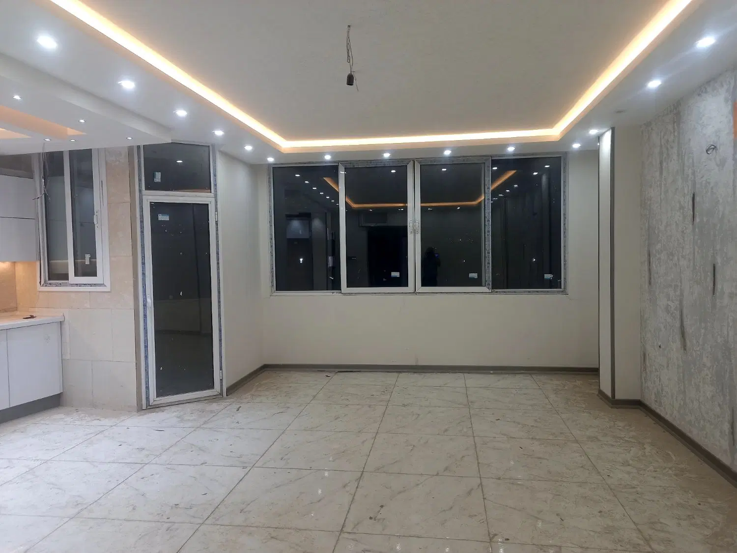 آپارتمان ۱۰۰ متری فول کلید نخورده