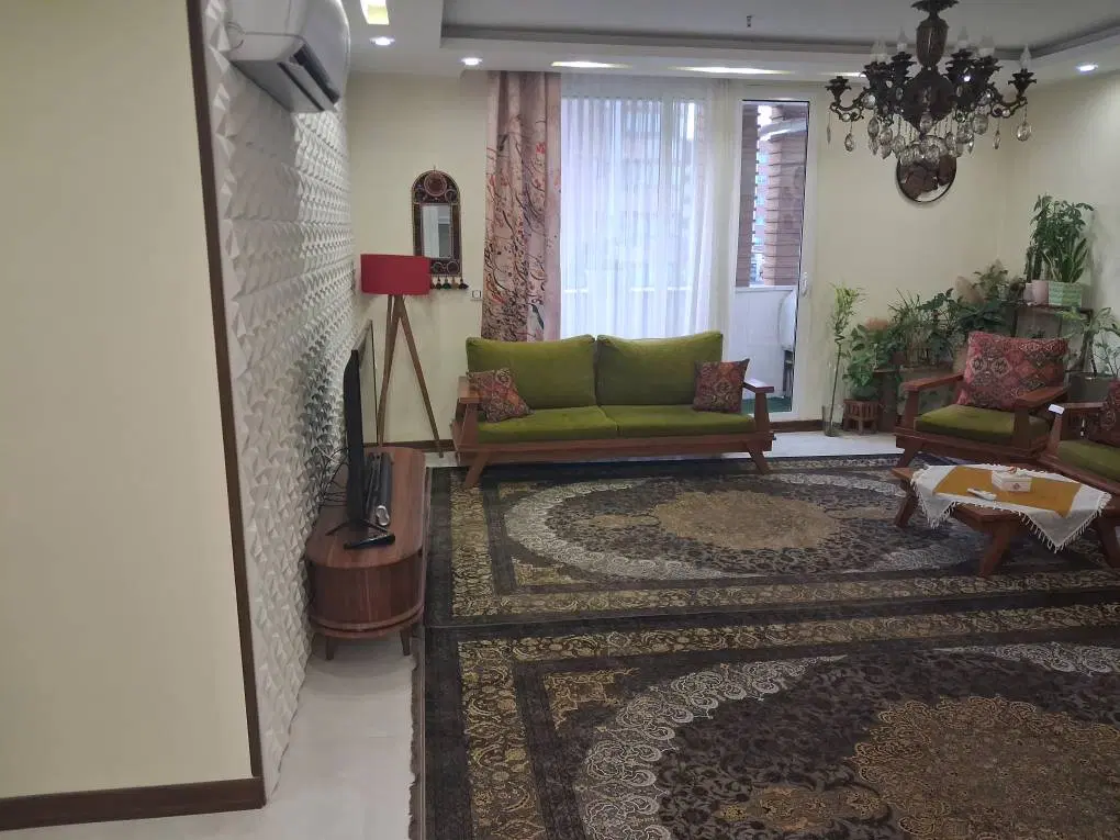 آپارتمان برازنده مادی آسمان