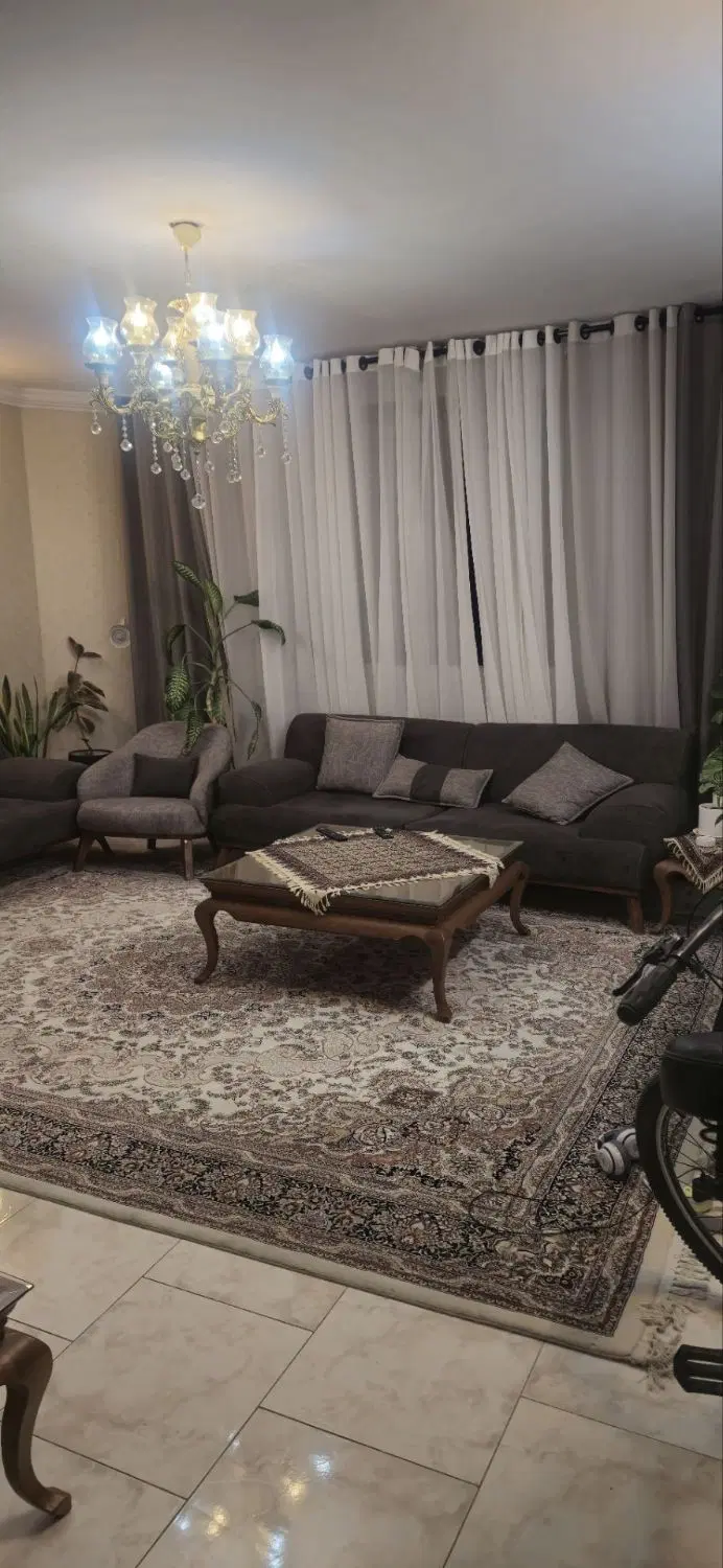 ۸۰ متر سندملکی اسانسور طبقه سوم