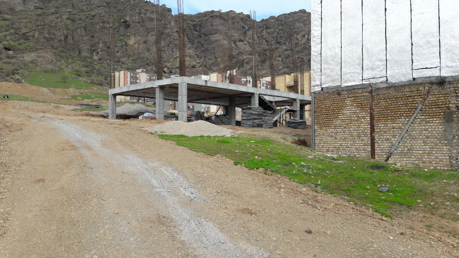 ۱۵۳متری بسیجیان دره گرم