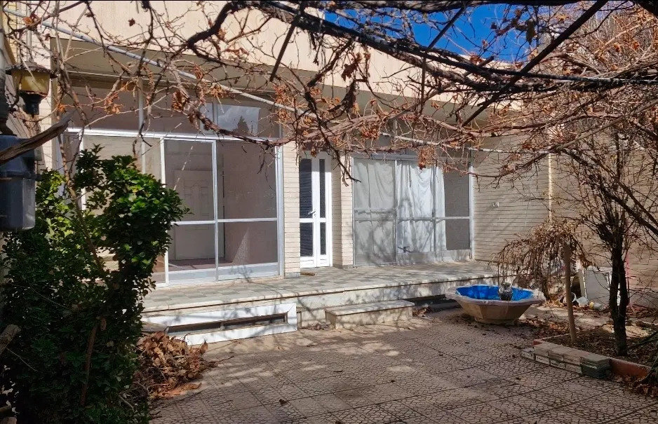 خانه ویلایی هشت بهشت شرقی
