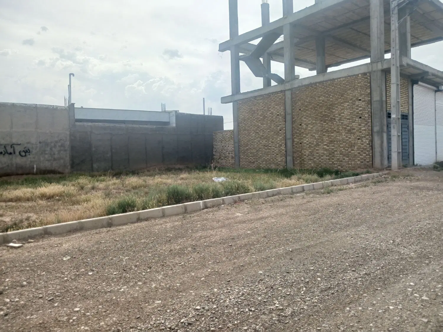 زمین تجاری مسکونی ارداق