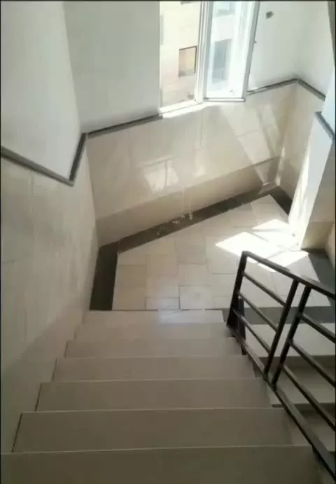 تکواحدی خیابان تختی..