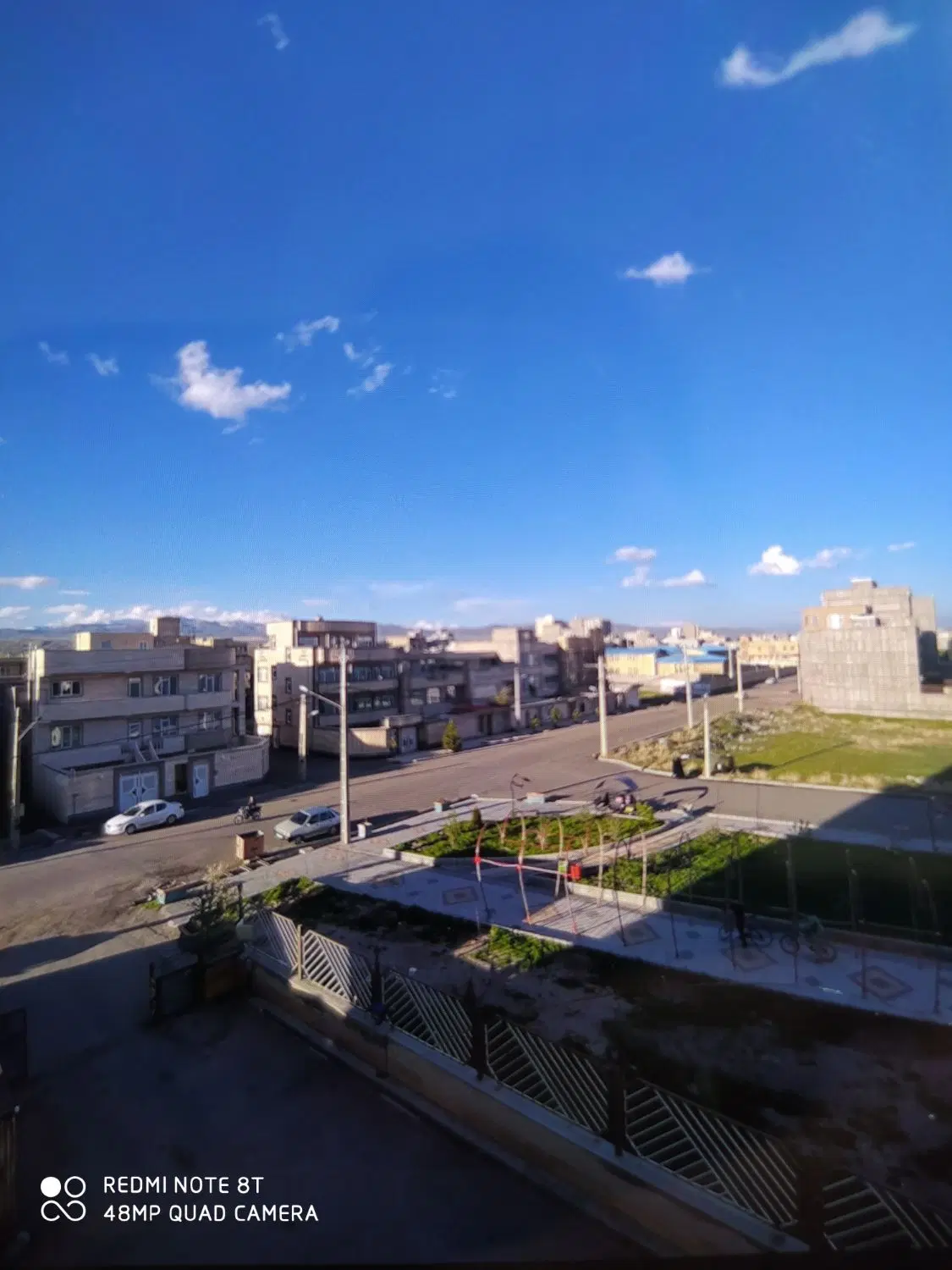 برج دو قلوی بهاران