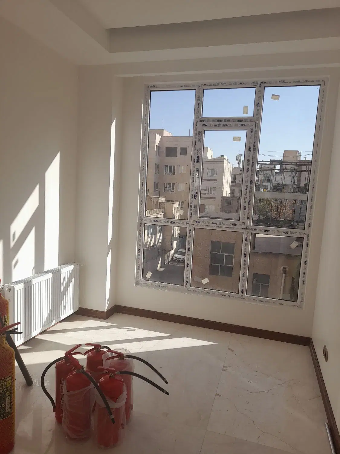 ستارخان شادمان ۷۵ متر تک واحدی