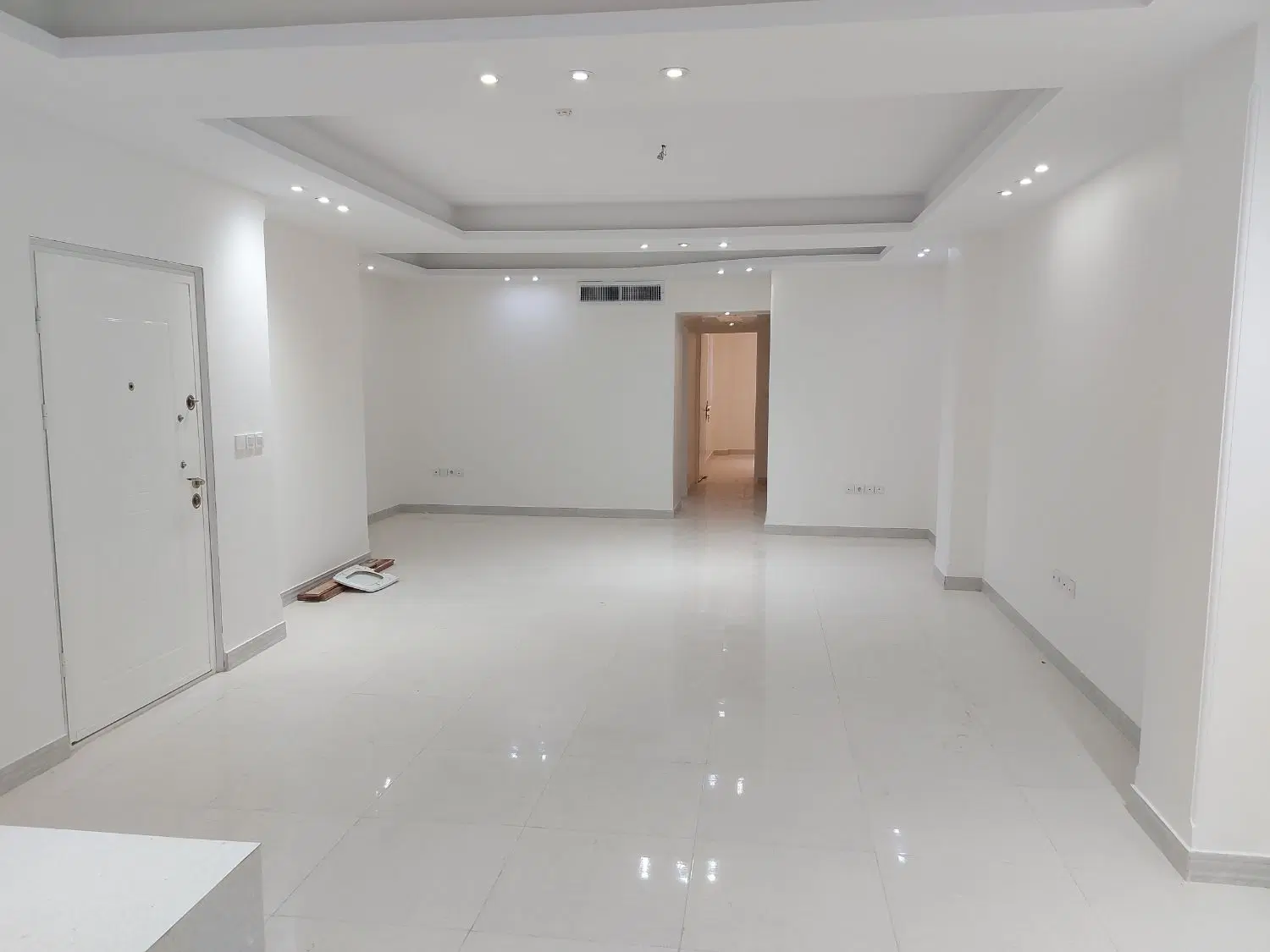 آپارتمان ۱۰۸ متر دوخوابه فول امکانات شمس آباد